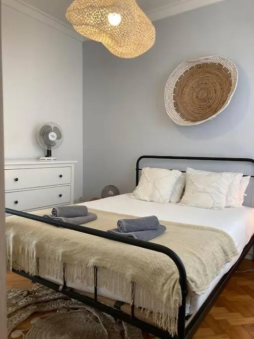 Apartamento Bem Localizado Para Familias & Amigos Apartman Lisboa